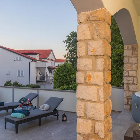 Tara With Seaview Apartment Krk Town