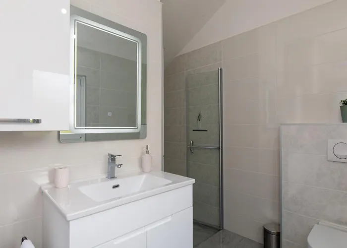 Apartment Tara With Seaview Krk Town