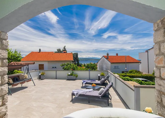 Апартаменты Tara With Seaview