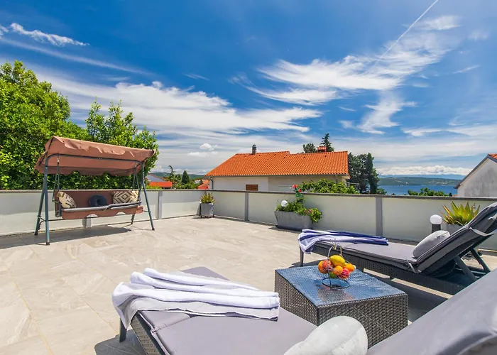 Tara With Seaview Апартаменты Крк