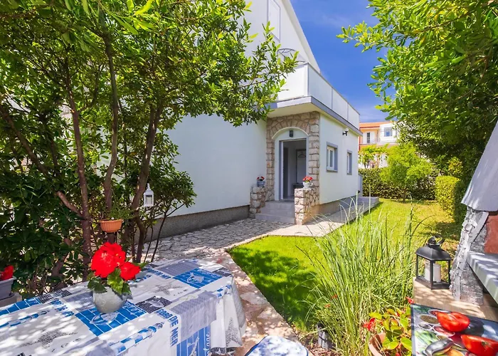 Tara With Seaview Krk Town